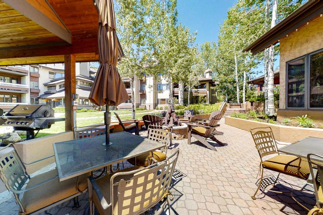 Trappeurs Lodge 斯廷博特斯普林斯 外观 照片